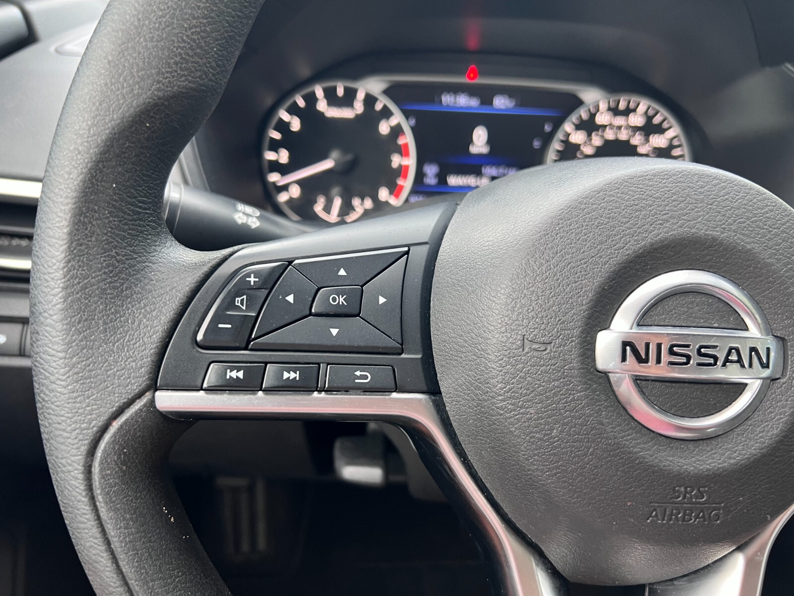 Nissan Altima - Image 21