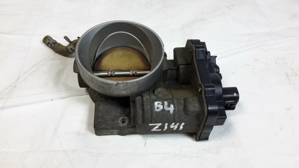 Chevrolet Silverado 1500 Avalanche 2003-2010 conjunto de carrocería del acelerador OEM Foto 2 de 4