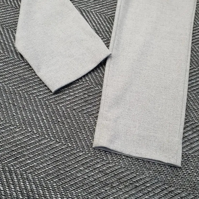 Lacoste Men's Gray Stretch Banding Pants - 35-36 thumbnail 3