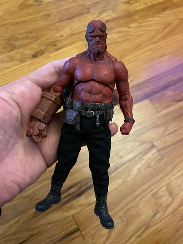 CUSTOM Mezco One:12 Collective HellBoy 2019 6" 1:12 Scale MIGNOLA not Mafex shf - Picture 2 of 5