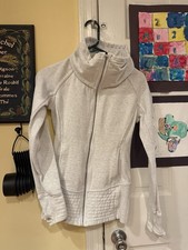 Lululemon Gray Zip Up Jacket 4