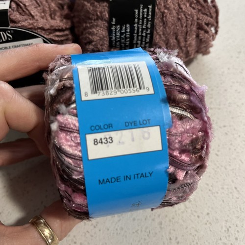 Garn Konvolut 5 Knäuel Neu Chenille Wildleder Schimmer Fransenband Rosatöne - Bild 4 von 22