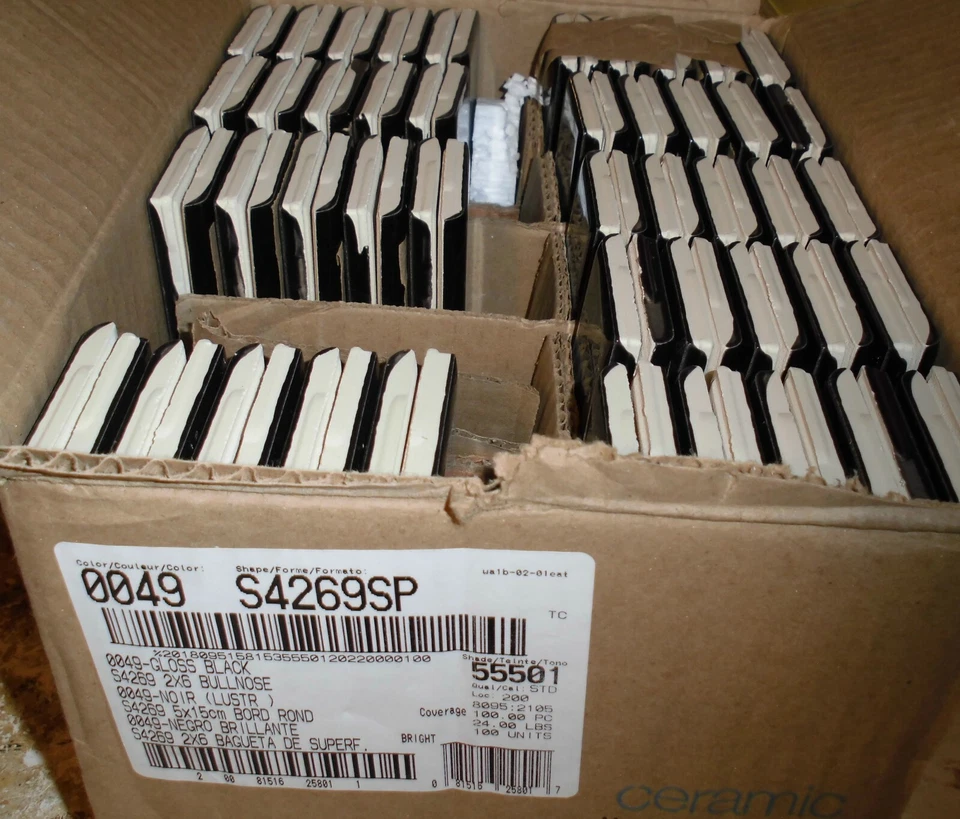 10 uds. *Negro Brillante* Azulejos Cerámicos Nariz de Toro de 2" X 6" American Olean, Nuevo Stock Foto 2 de 4