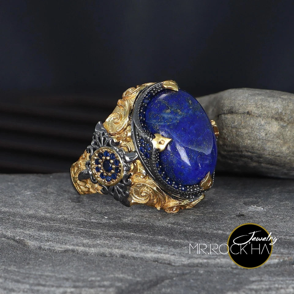 Мужское кольцо из серебра 925 пробы с голубым лазуритом, рельефным львом, позолоченным родием - Изображение 2 из 4