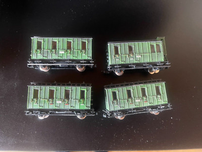 Egger Bahn 4 x Personenwagen, grün,gealtert,H0e, Schmalspur