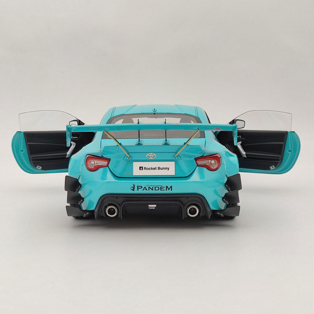 DCN トヨタGT86 パンデムV3 桜 1/18 1/18 DCN Toyota 86 Rocket Bunny Pandem GT86 V3 Sakura Green