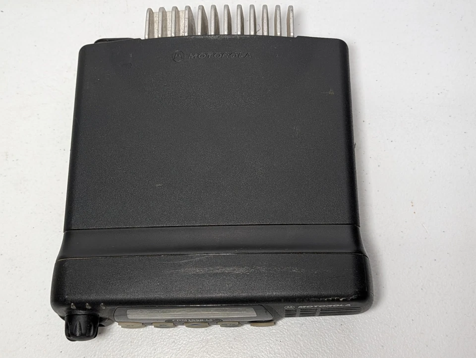 Motorola CDM1550LS 160 Channel UHF (403-470 MHz) TESTED GMRS - Image 3 of 4