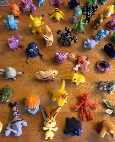 Großes 136 Stück Lot Pokemon Micro Mini Figuren Figuren Kunststoff Vinyl Spielzeug Lot - Bild 13 von 14