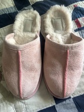 Women  s Sz 7 UGG Pink Suede Open Back Slippers