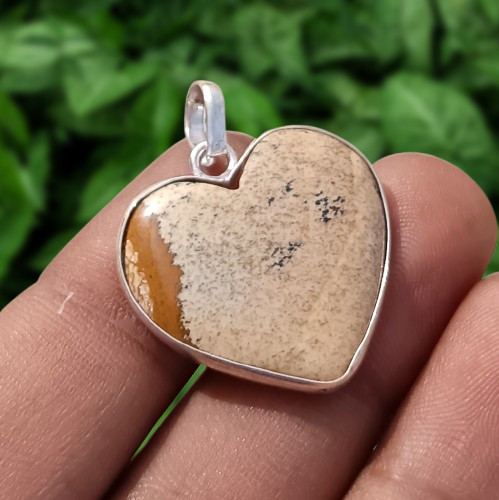 Precioso cuadro colgante de corazón de piedras preciosas de jaspe enchapado en plata de ley 925 joyería