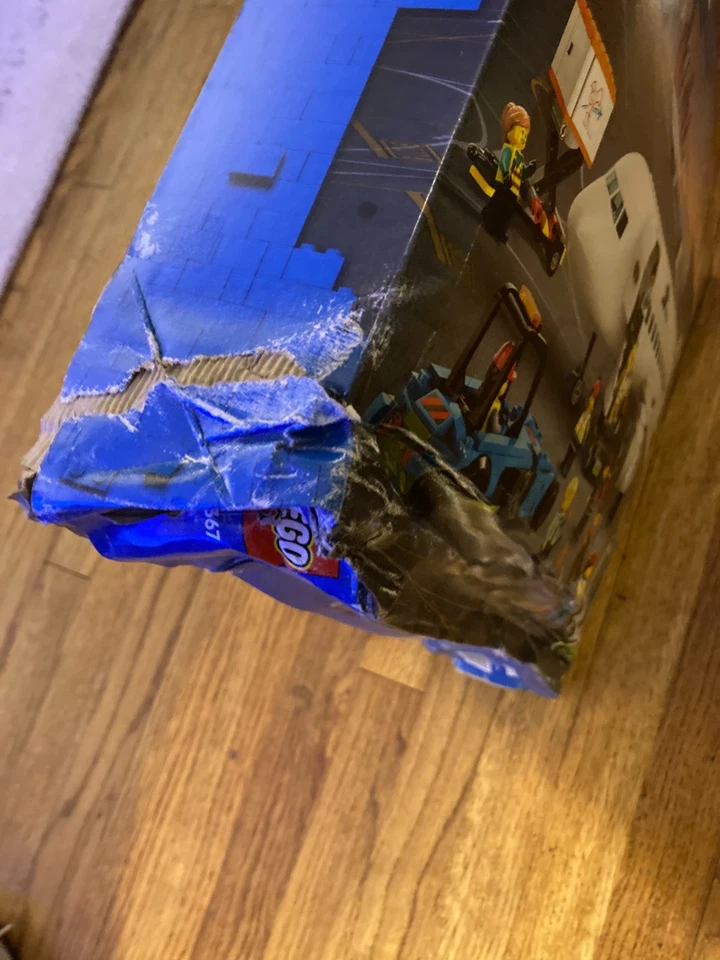 LEGO® City 60367 avión de pasajeros - nuevo pero la caja es un desastre Foto 4 de 4