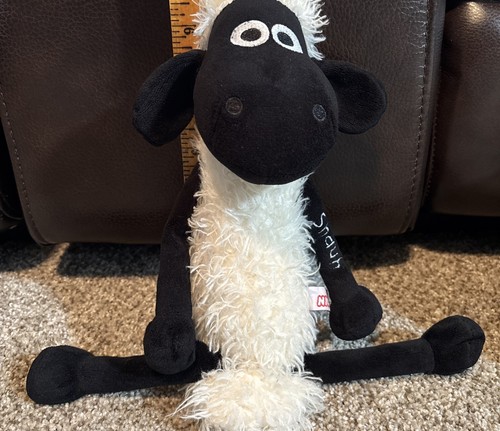 Shaun das Schaf Plüsch 10 Zoll sitzend. Stofftier Puppe. Shaun am Arm genäht. - Bild 13 von 13