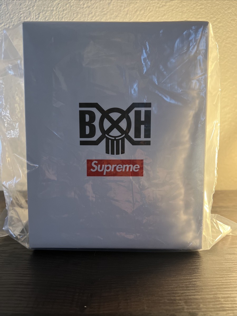 Supreme x Bounty Hunter Skull Kun Figurine Crear FW23 Brand Supreme x Bounty Hunter Skull Kun Figurine Crear FW23 Brand