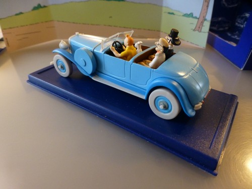 TINTIN HERGE MODEL CAR BLUE CABRIOLET CIGARS PHAROAH 1/43 SCALE - Picture 8 of 12