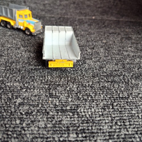 3 Vintage Matchbox Diecast Construction Vehicles Dump Trucks Roller 1981 & 1989 - Picture 9 of 23