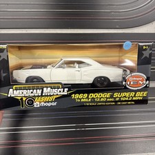 1969 Dodge Super Bee White 118 Ertl American Muscle 33010