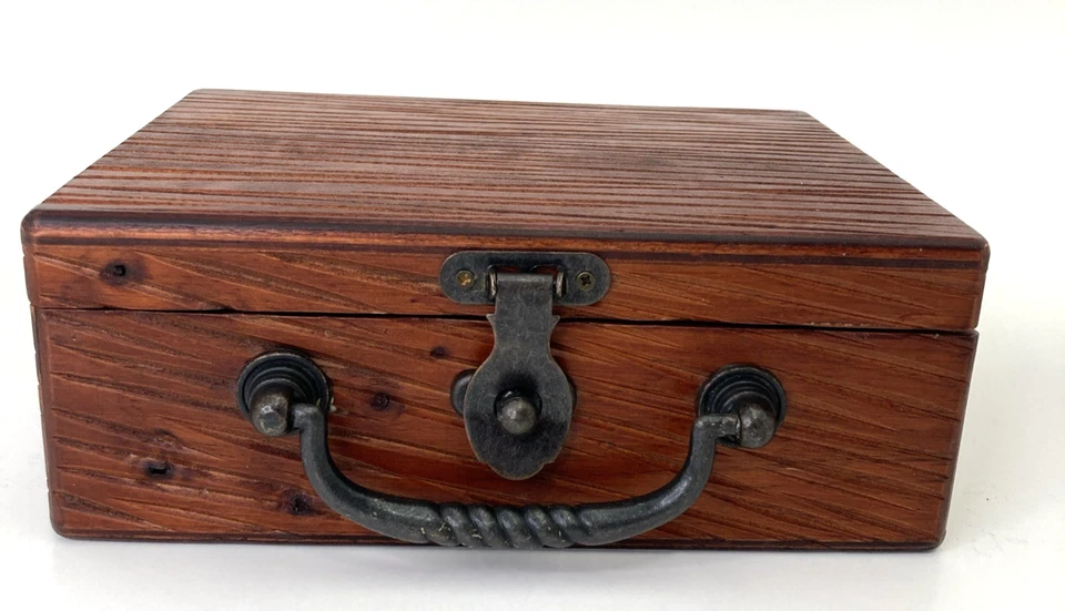 SHUT THE BOX English Pub Game Wooden Box & Dice with Instructions - Image 4 of 4