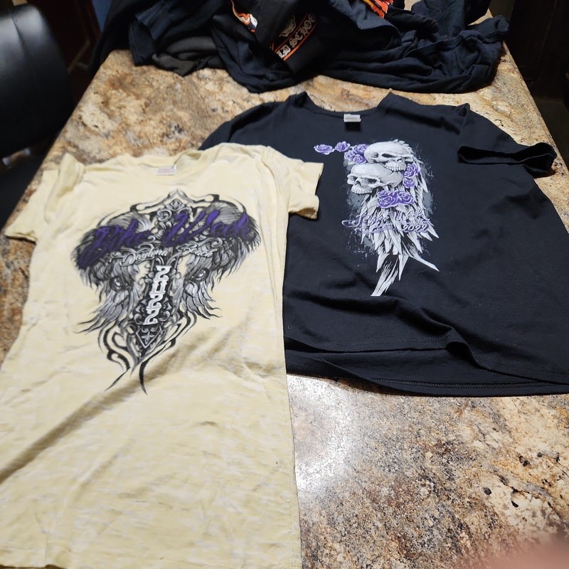  2 Women's  2022 xl bike week t shirts 