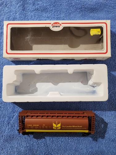 Model Power HO Scale 51' Hopper – CNWX 395191 | Zustand: Used