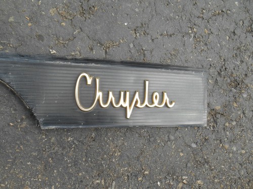MOPAR 1962 Chrysler 300H passenger side fender trim New Yorker nameplate 413 - Picture 2 of 5