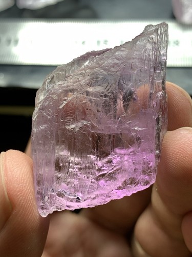 560-Grams Natural Kunzite Crystals / Rough Kunzite Crystals Lot From Afghanistan - Picture 10 of 20
