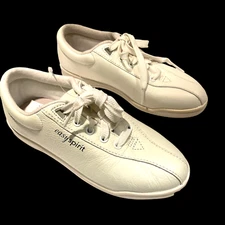 Easy Spirit AP1 -Ladies Shoes size 5M White  Leather New With tags no box tennis