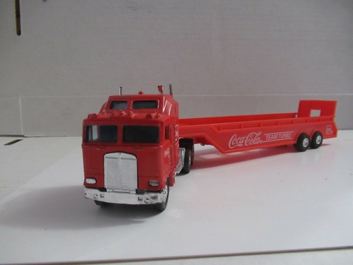 YATMING Kenworth Team Turbo Car Hauler Coca Cola Truck - Picture 7 of 8