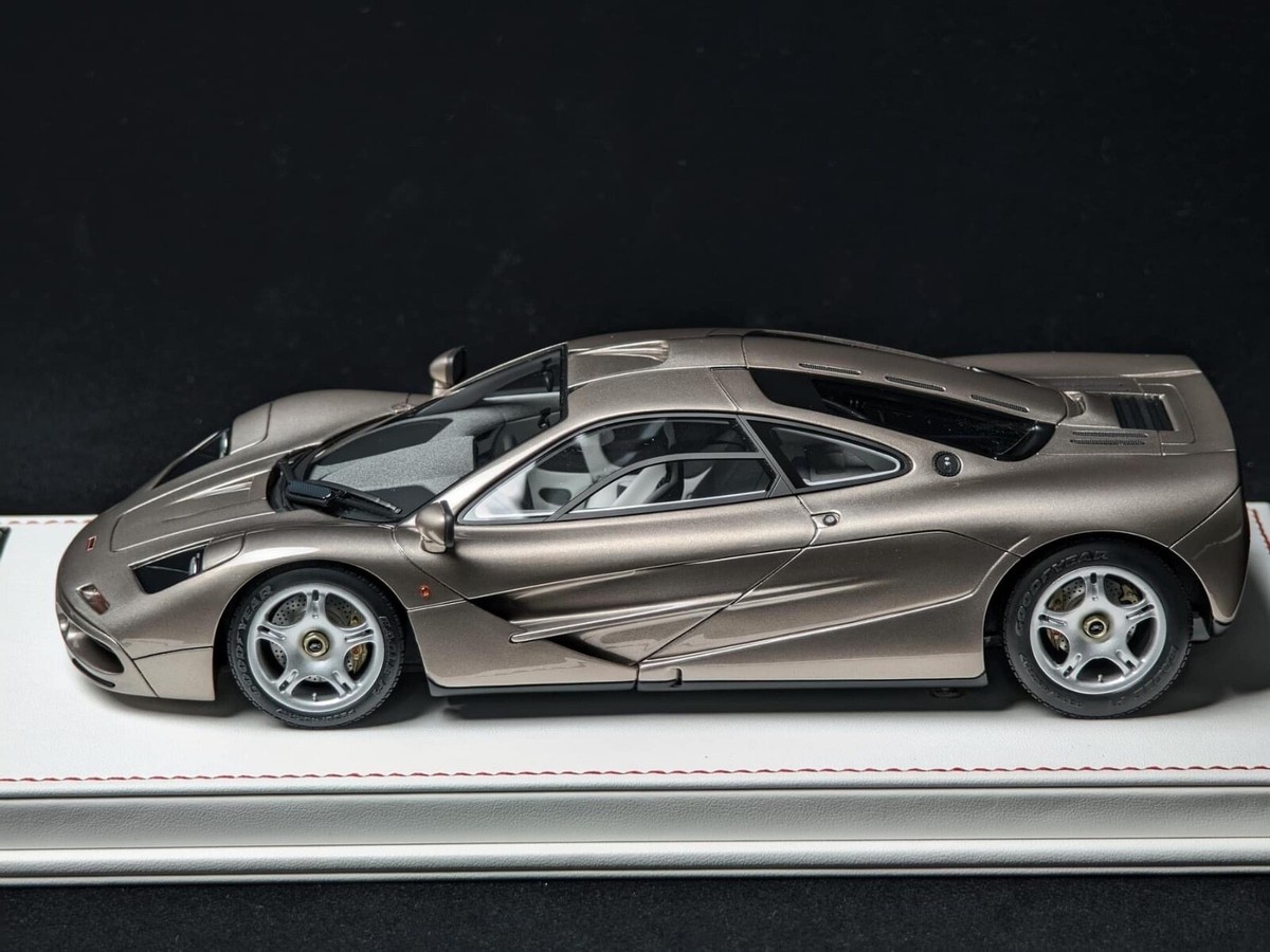 McLaren F1 1/18 スケール McLaren F1 (Champagne Quartz) [Davis & Giovanni] 1/18 scale