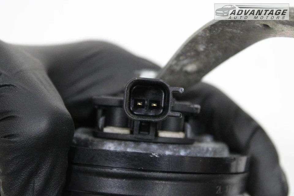 Alfa Romeo Stelvio 2017-2023 frontal lado derecho nota alta tono bocina señal OEM Foto 4 de 4