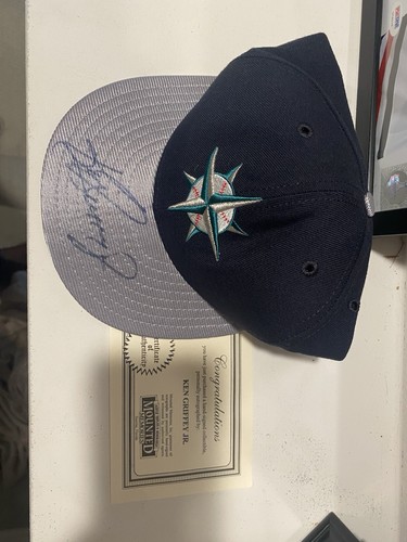 Ken Griffey Jr Signed Mariners Hat COA Mounted Memories HOF Seattle Auto ⚾️BWB⚾️ - Picture 7 of 7
