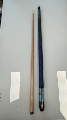 Players 58  Liquid Core Pool Cue w/ Floating Billiard Balls   Unique Novelty Cue