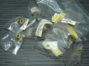 1960's SLOT CAR NOS Wilson's brASS 22 teeth Lot of 10 5-40 VINTAGE 1/24