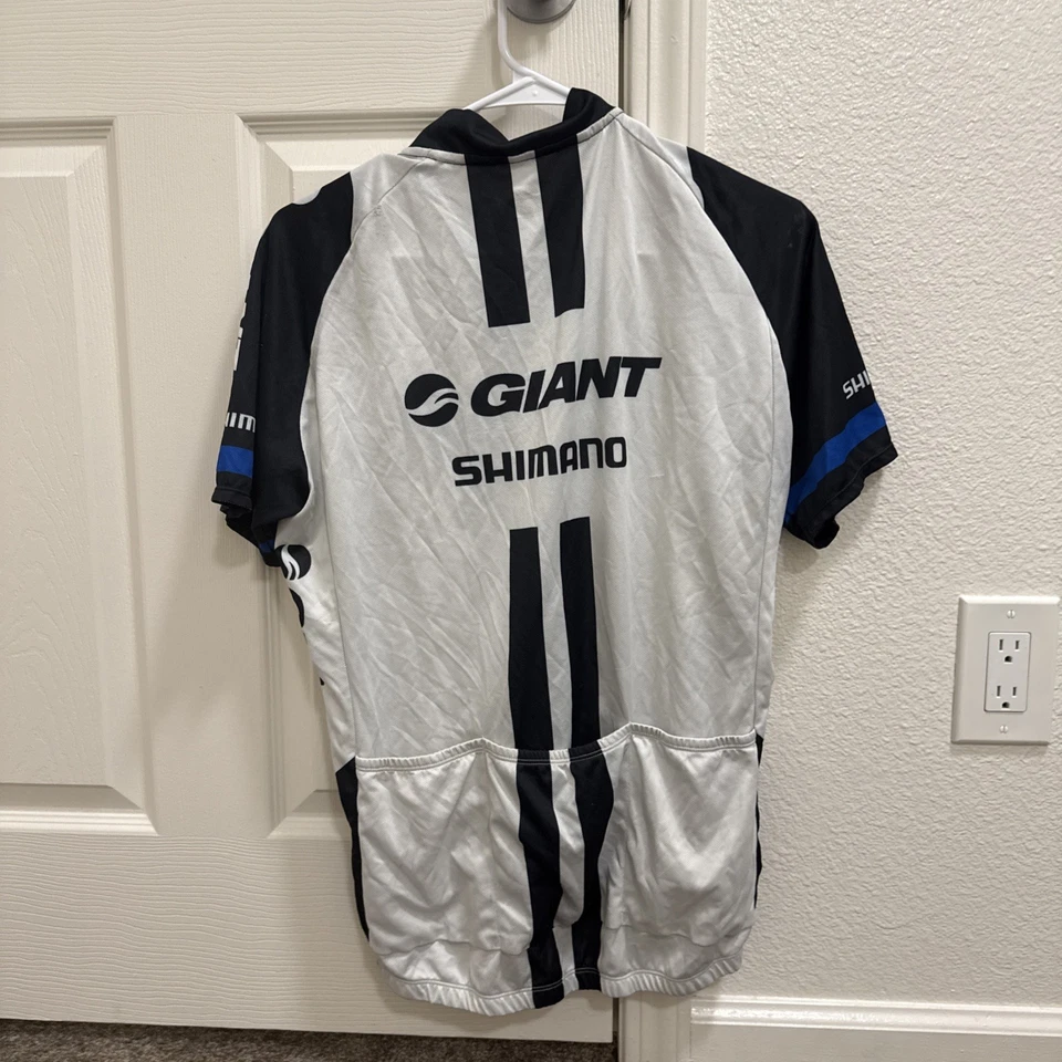 Camiseta deportiva de ciclismo gigante Foto 2 de 2