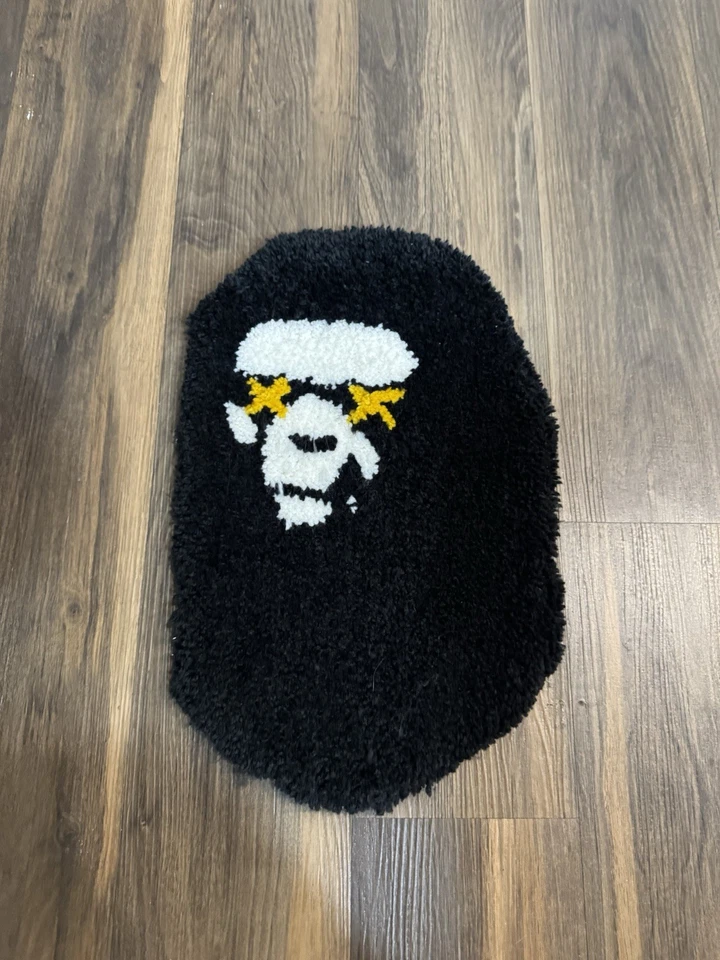 Alfombra BAPE hecha a mano rara blanca y negra dibujos animados decorativa, edición limitada Foto 4 de 4