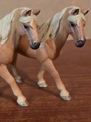 Schleich 2006 D-73527 Am Limes 69 Stallion Horse Figure Brown Tan (LOT OF 2)