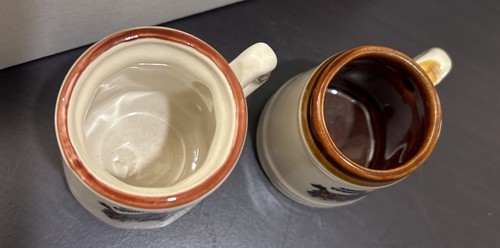 Vintage Ceramic Souvenir Set (Mini Mug & Pitcher from "Amish Country". - Picture 3 of 5