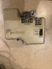 Honeywell SV9501M2528 Smart Valve Furnace Gas Control Valve