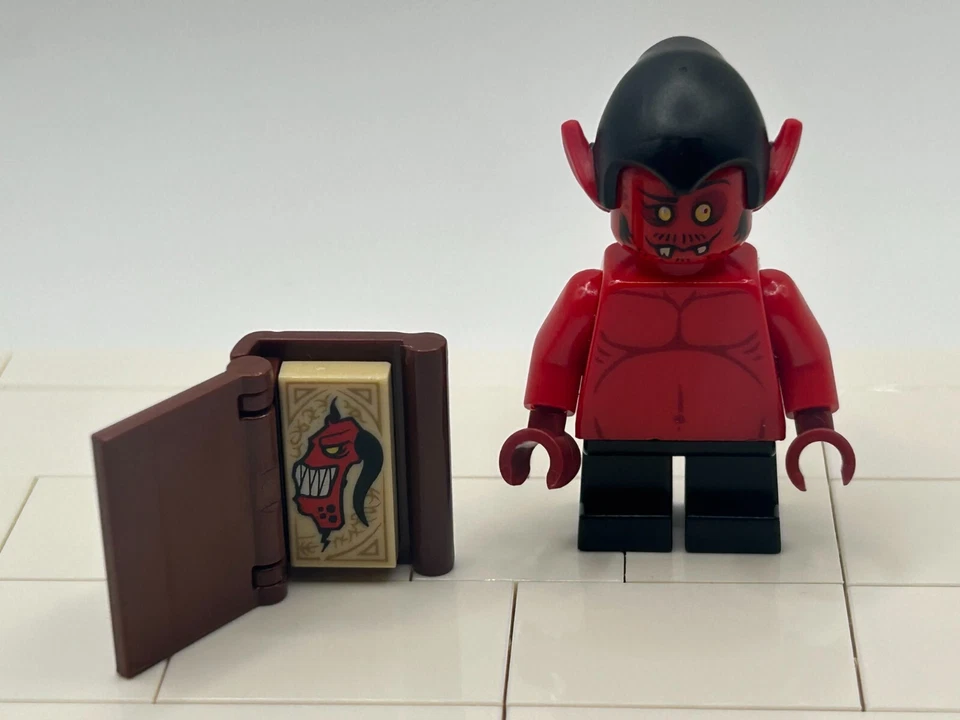 LEGO Bookkeeper minifigura con Libro de Monstruos Nexo Knights 70323 nex046 NUEVO Foto 4 de 4