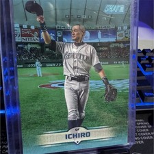 Topps 2025 Stadium Club Ichiro Suzuki Seattle Mariners Base Set #182