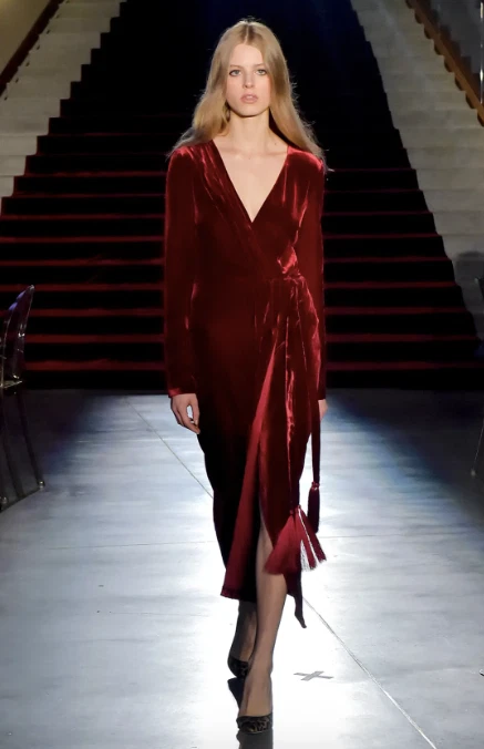 Vestido de Terciopelo Rachel Zoe Aly Talla 8 Rojo Imitación Envoltura Fiesta Fiesta Corbata Cintura Midi Foto 4 de 4