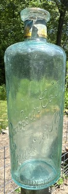 Vintage Bonheur Co. Inc. Glass Bottle, Cursive Embossed Script, 14 Oz