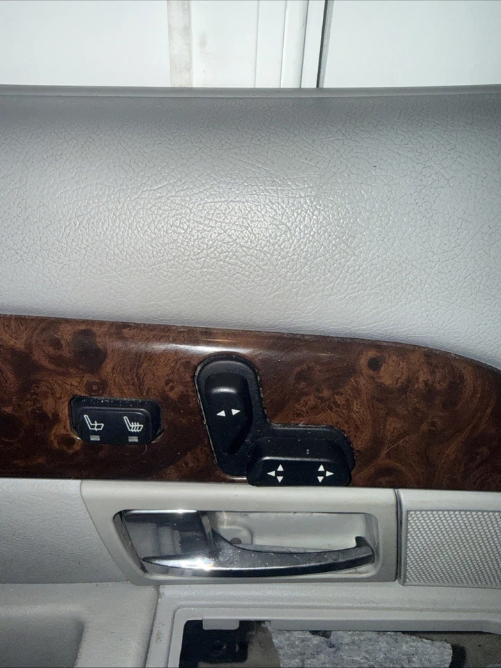 2003-2008 Mercury Grand Marquis Front Driver Side Door Panel Gray 04 05 06 07 - Image 4 of 4