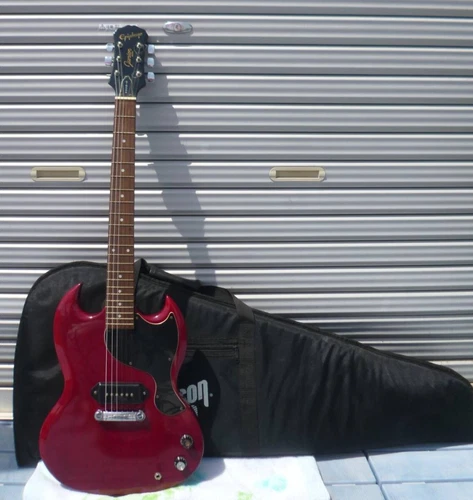 Electric Guitar  Epiphone by Gibson Junior Red with Soft Case PLEASE READ
