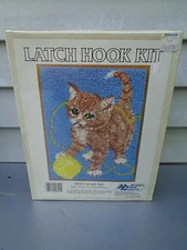 NATIONAL YARN CRAFTS LATCH HOOK RUG KIT R830 CAT AND BALL 20" X 27" SEALED