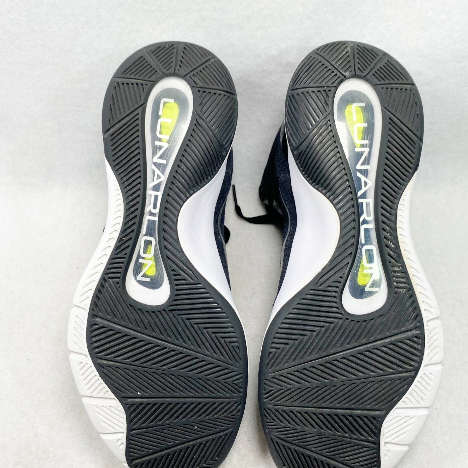 Nike Black Hightop Hyperquickness 9 - image 4