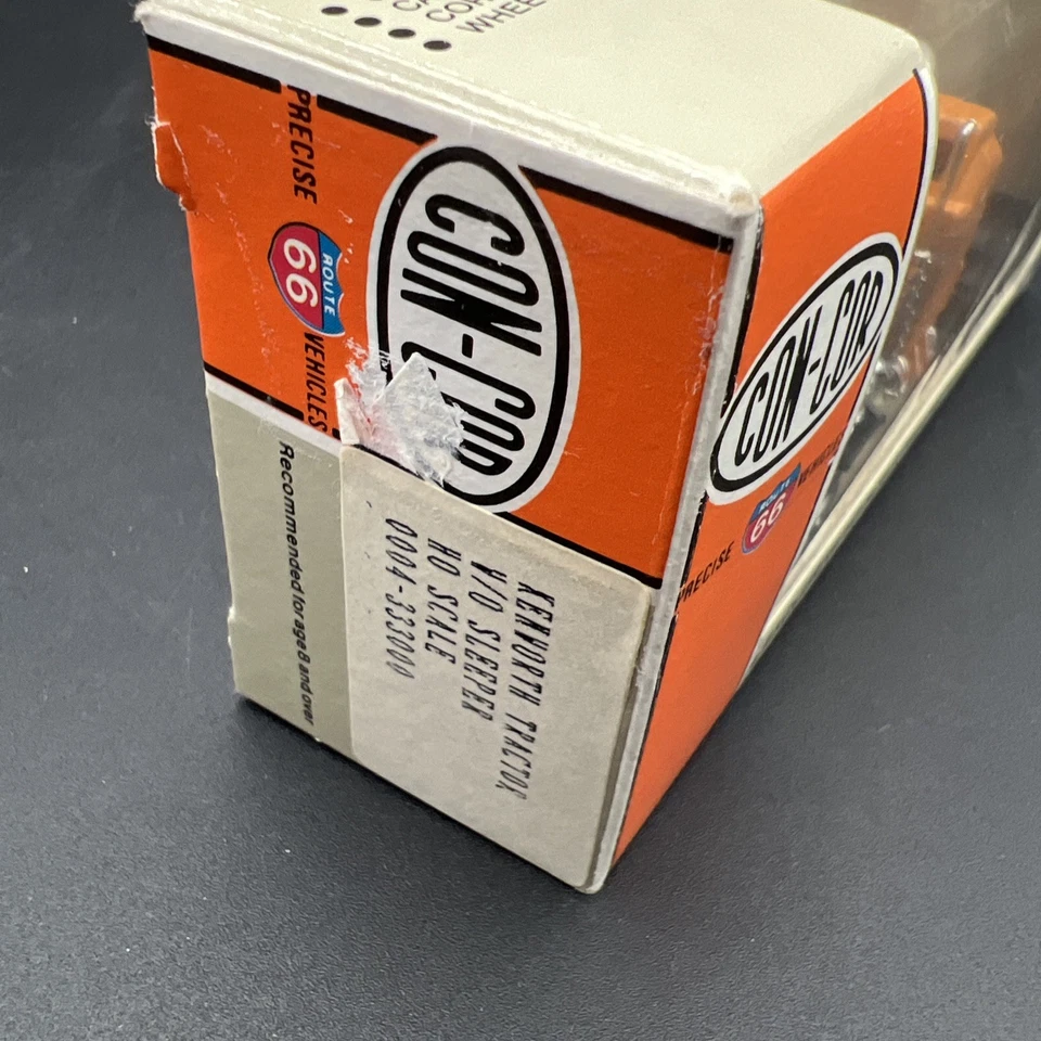 CON-COR #0004-333000 KENWORTH TRACTOR W/O SLEEPER Orange - Image 3 of 4