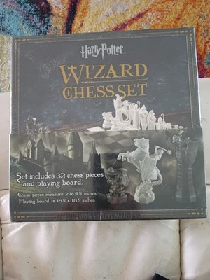 Harry Potter Wizard Chess Set by Noble Collection Brand NEW Unopened!