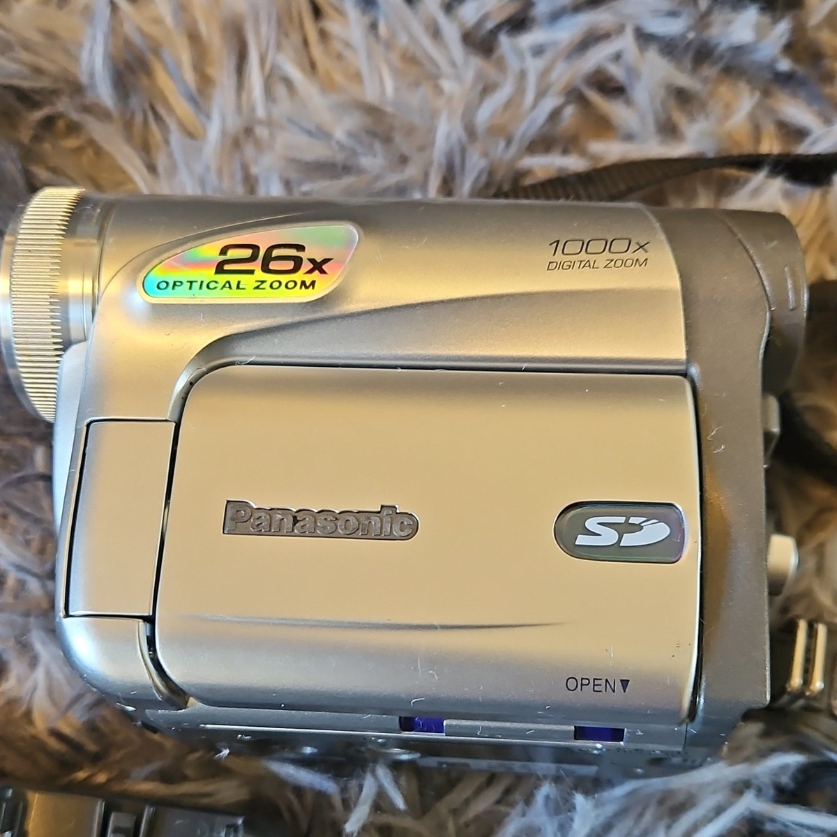 Panasonic 1000 x Silver Camcorder 26x Optical 1000x Digital Zoom