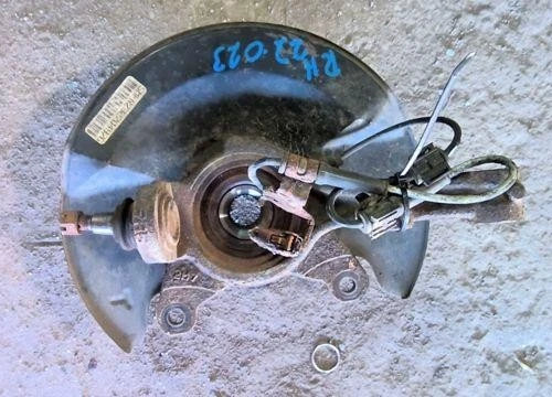 Conjunto de nudillo husillo de pasajero delantero derecho Honda Element 2003-2011 fabricante de equipos originales Foto 2 de 4