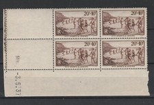 bloc de 4 coin daté  PTT  sports et loisirs  1937  num 345  **